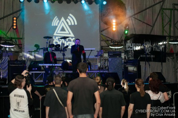 1348749069_normal_cyberfront2012_05_05_2012_by_Crux_Ansata_0022 (600x398, 67Kb)