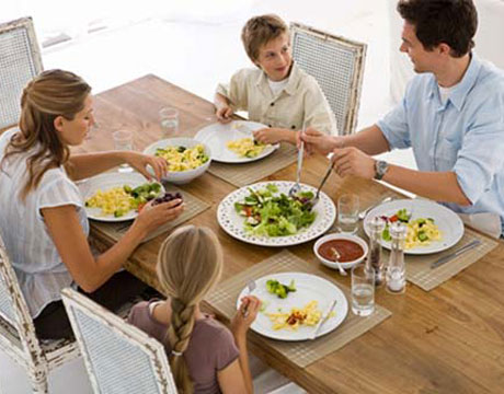family-dinner (460x360, 62Kb)