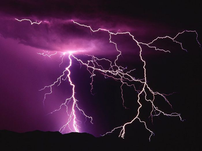 4326608_nightthunderstormlightning (700x525, 38Kb)