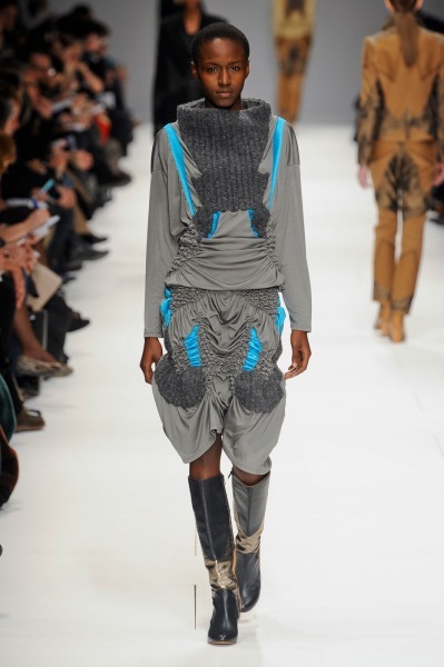 Miyake-RF12-1372_catwalk_slideshow (399x600, 50Kb)