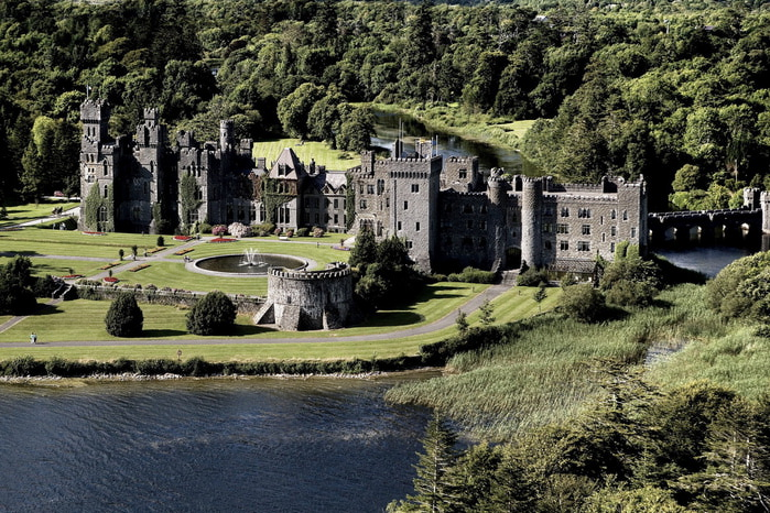 Ashford Castle Exterior-K (700x466, 181Kb)