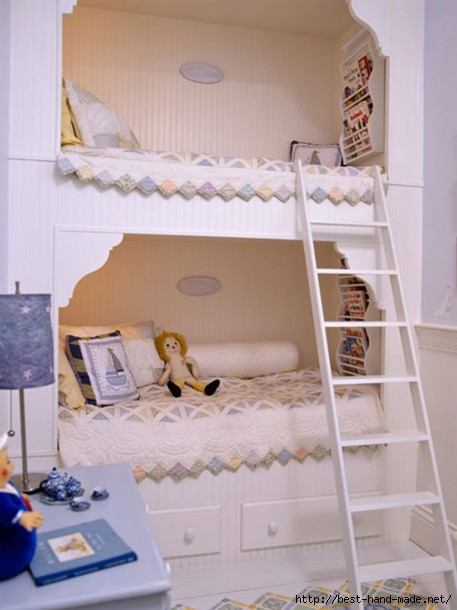 Cozy-Bedroom-For-Two-Kids-With-A-Bunk-Bed-457x610 (457x610, 117Kb)