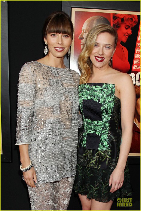 scarlett-johansson-jessica-biel-nyc-hitchcock-premiere-02 (469x700, 122Kb)