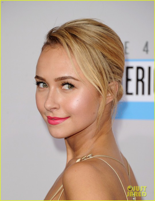 hayden-panettiere-2012-amas-01 (540x700, 65Kb)