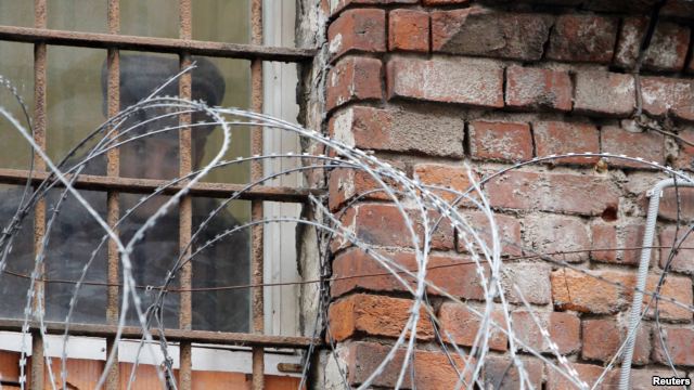 5F252896-689D-40F5-BC32-4BB7D94A0FA4_w640_r1_s_cx0_cy6_cw0 (640x360, 58Kb)