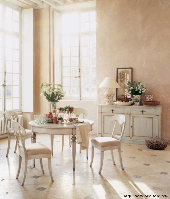 Cream-romantic-dining-room-with-stylish-furniture (598x700, 272Kb)