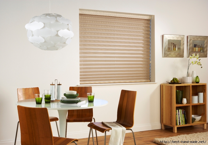 pretty-modern-dining-room-interior-with-pleated-blinds (700x490, 230Kb)