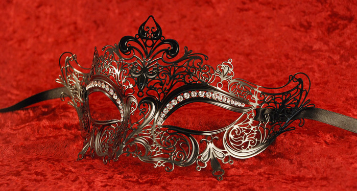 8masque-de-venise-queen-strass-863l (700x374, 131Kb)