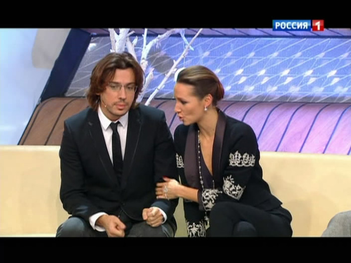       !   !  !   Russia.tv.mp4_snapshot_10.02_[2012.12.22_17.17.19] (700x525, 88Kb)