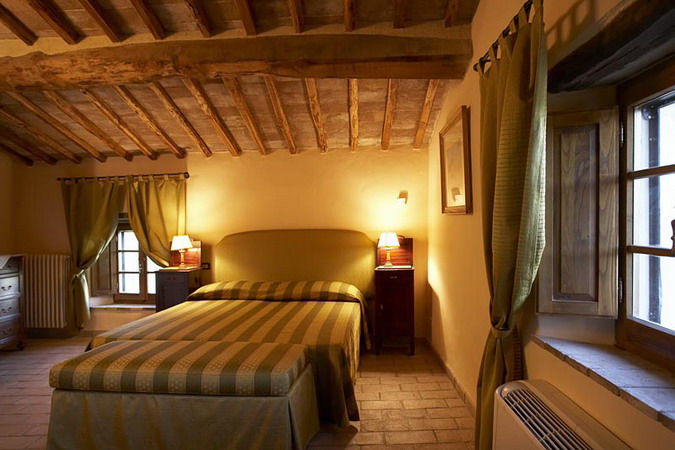 4497432_italiantraditionalbedroomscolor32 (675x450, 89Kb)