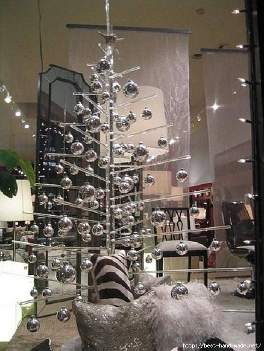 exciting-silver-and-white-christmas-tree-decorations-5 (526x700, 198Kb)
