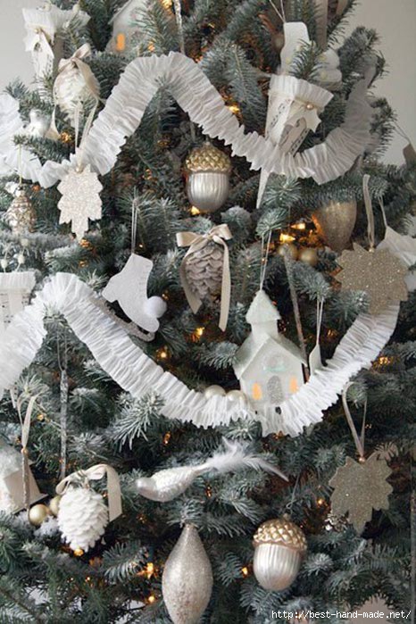exciting-silver-and-white-christmas-tree-decorations-32 (466x700, 224Kb)