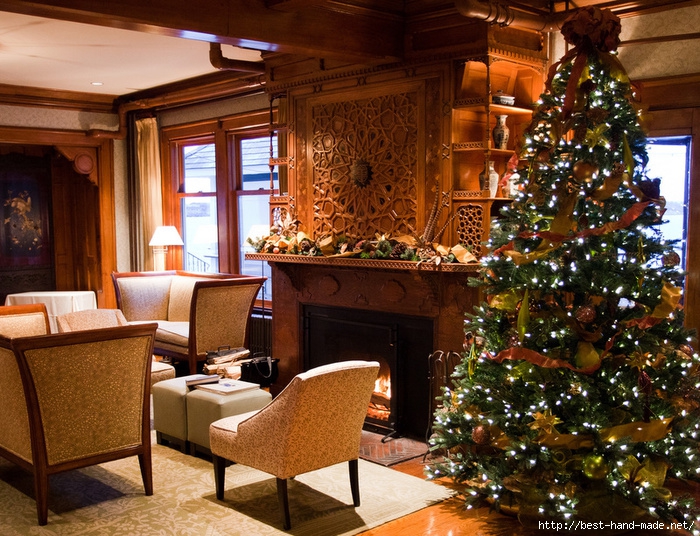 Elegant-living-room-with-beautiful-Christmas-tree (700x536, 378Kb)