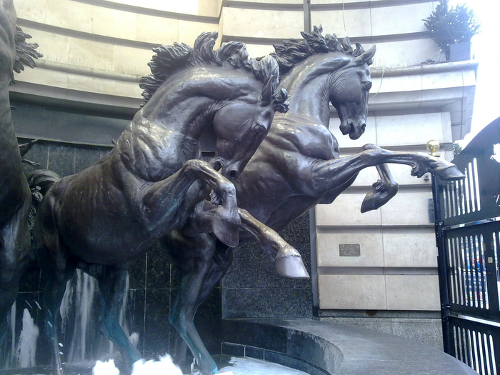 87725104_large_horse_fountain_london_3 (700x525, 440Kb)