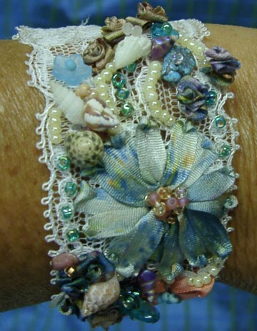 Lace bracelet sea theme close2 (360x464, 61Kb)