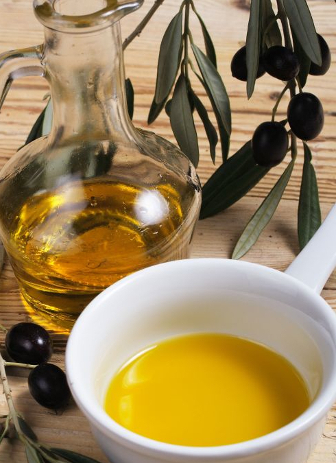 81426801_large_picresized_1303372657_olive_oil_123rf (590x775, 355Kb)