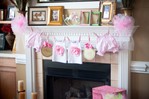  paws-amp-re-thread-baby-shower-decorating-ideas-clothes-line-920x611 (700x464, 77Kb)