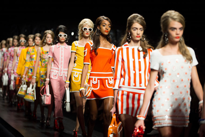 final_moschino_679607421_north_883x (700x466, 152Kb)