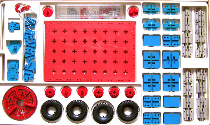 DDR-Spielzeug13b (700x419, 114Kb)