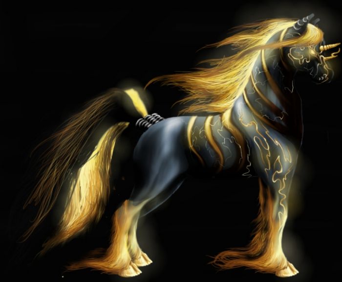 Легендарные лошади. Чёрный Единорог с золотой гривой. Мифические кони. Лошадь с золотой гривой. Лошади фэнтези.