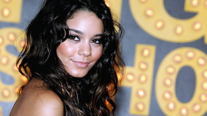 vanessa-anne-hudgens-wallpaper-1366x768 (700x393, 99Kb)