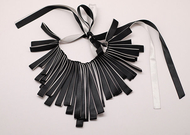 pl466294-folded_satin_ribbon_collar_necklace_handmade_necklace_handcrafted_necklaces_nl_487 (605x432, 46Kb)