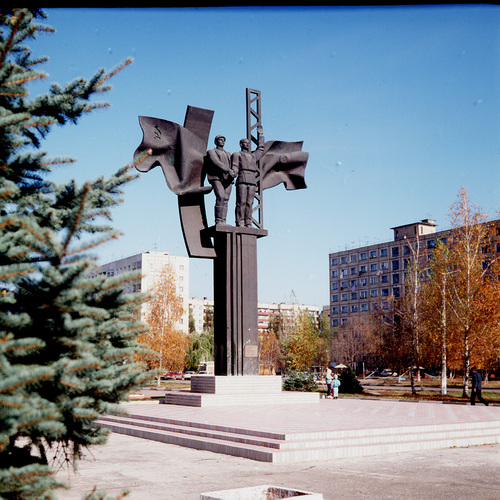 Памятник газдановым в осетии фото