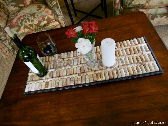 wine-cork-projects-serving-tray-from-shine-your-light (550x412, 211Kb)