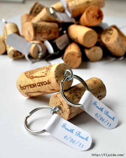 wine-cork-projects-wine-cork-keychains-from-cleverly-inspired (440x550, 179Kb)