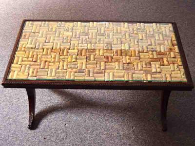 wine-cork-projects-wine-cork-table-top-from-crafts-for-all-seasons (400x300, 100Kb)