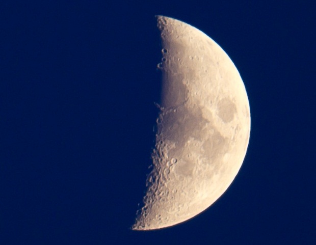 moon_canon550d_55-250mm (620x481, 46Kb)