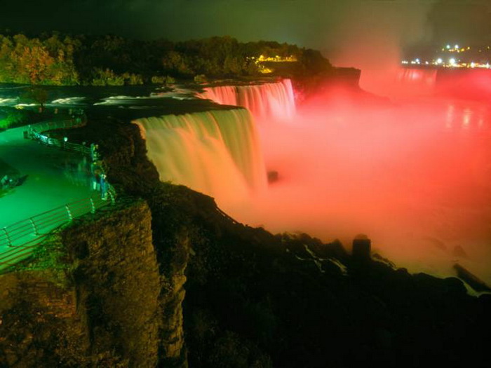 Niagara_Falls_at_Night (700x525, 81Kb)