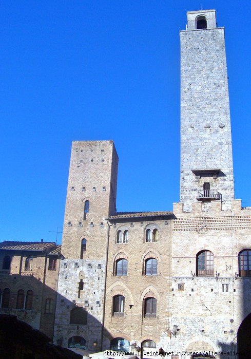100_5006 Palazzo Vecchio del Podesta. Torre Chigi e Torre Rognosa (51 )  Piazza Duomo  (489x700, 201Kb)