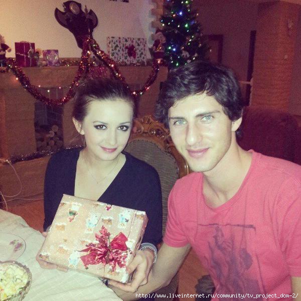 4611276_BAShcR3CAAAm18 (600x600, 167Kb)