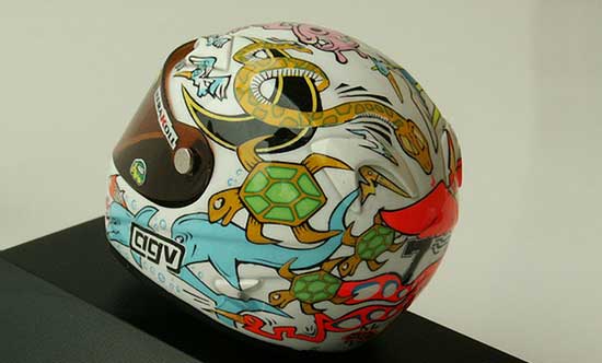 Valentino-Rossi-Helmet-10 (550x332, 27Kb)