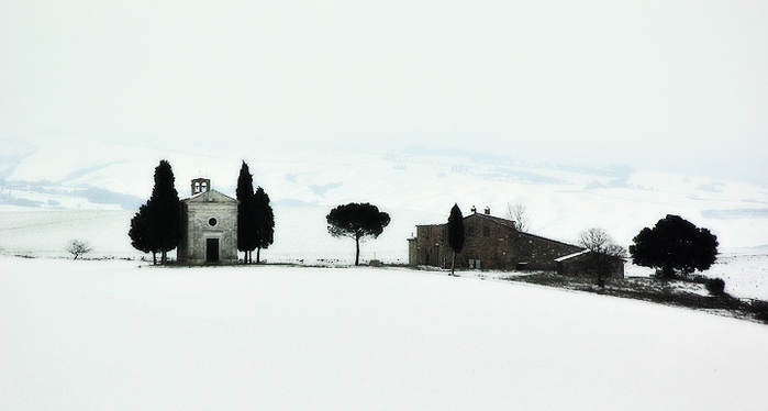 3418201_Gianandrea_Gobbo__Crete_Senesi___Cappella_di_Santa_Maria_di_Vitaleta__San_Quirico_dOrcia_go2_km_Ea_No__54311339 (700x374, 209Kb)