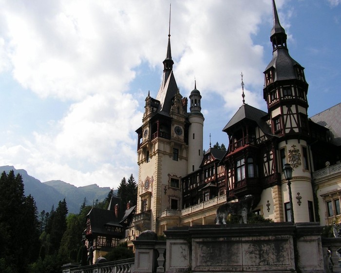 42377372_1239455641_Romania_Peles_Castle_ (700x560, 89Kb)