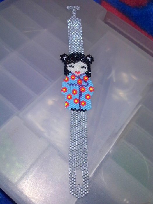 pulsera kokeshi 6 (525x700, 235Kb)