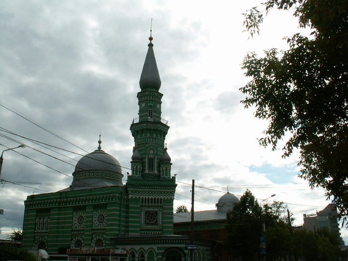 Пермская мечеть. Пермская Соборная мечеть. Пермская Соборная мечеть внутри. Пермская Соборная мечеть история. Сибирская Соборная мечеть Омск.