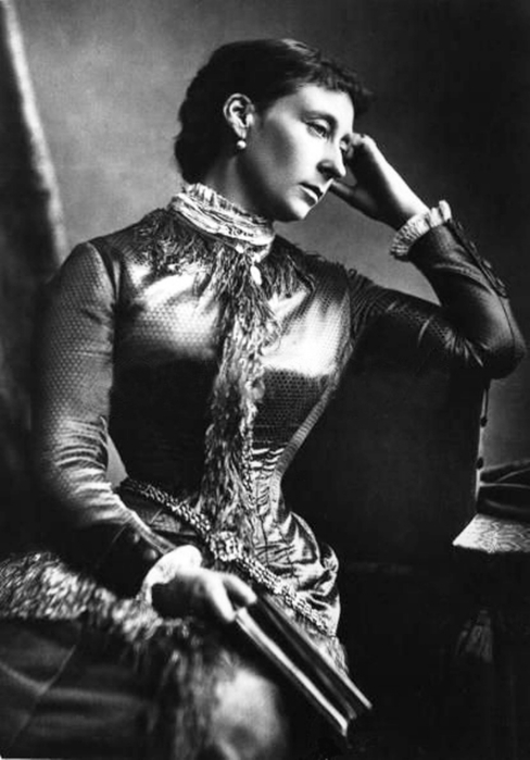 Princess_Alice_reclining (488x700, 155Kb)