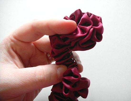 Ruffled-Satin-Flower-Tutorial-10 (550x424, 44Kb)