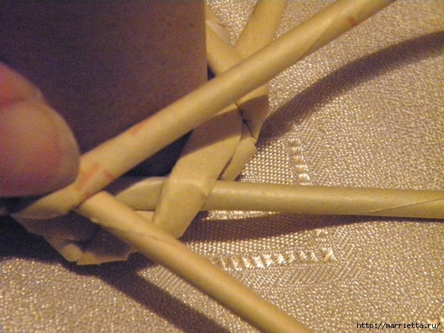 плетение из газет. венок спиральным плетением для пасхального декора (9) (640x480, 180Kb)