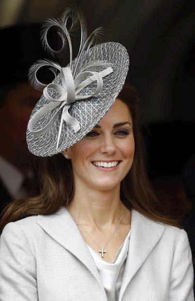 kate_middleton_230611      Garter Service             (403x620, 35Kb)