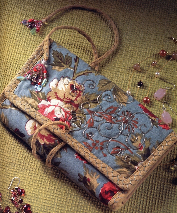Beautiful Beaded & Embroidered Fabric_MirKnig.com_31 (581x700, 415Kb)
