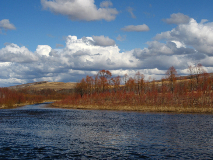 Небо синее вода мокрая а у баб секреты