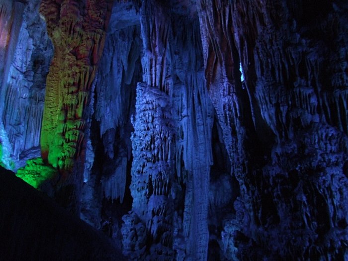 1366494609_reed-flute-cave-2 (700x525, 76Kb)