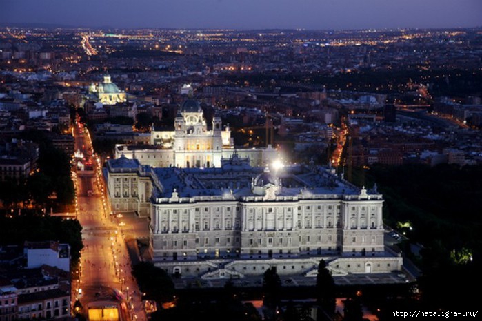 4045361_madrid_panoramica_noche (700x466, 189Kb)