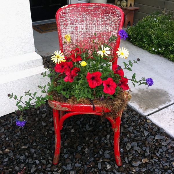 planting-flowers-in-chairs-colorful1 (600x600, 187Kb)