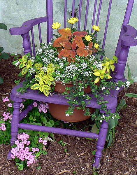 planting-flowers-in-chairs-colorful2 (470x600, 152Kb)