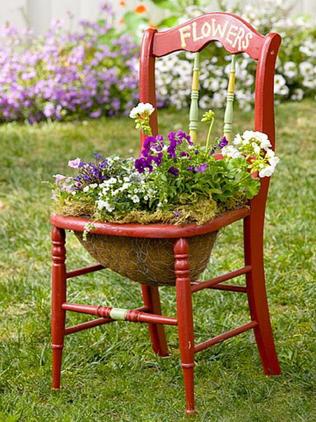 planting-flowers-in-chairs-colorful8 (450x600, 126Kb)